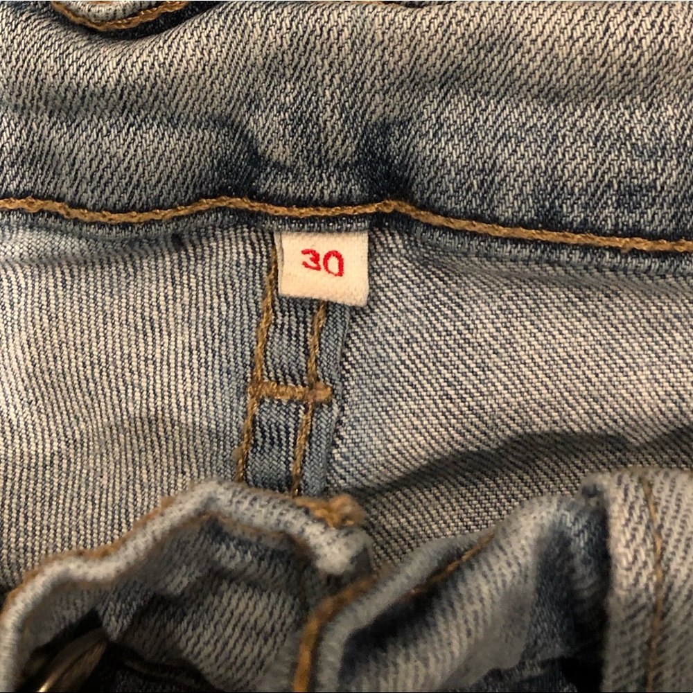 Levi’s Light Wash Distressed Denim Shorts - Picture 2 of 5